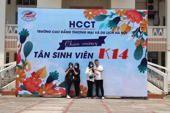 HCCT đón chào sinh viên K14 về nhập trường