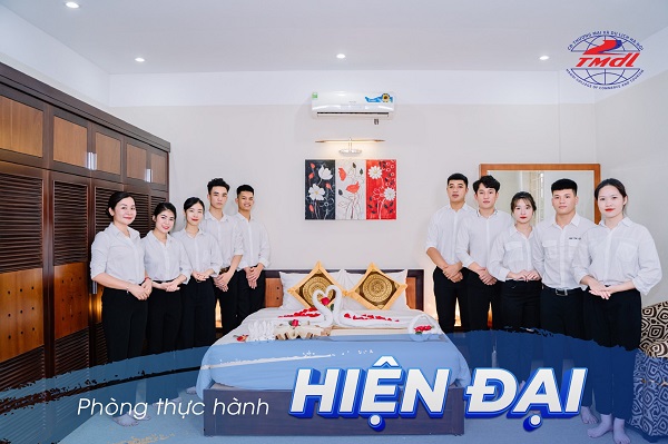 Ngành quản trị khách sạn học trường nào?