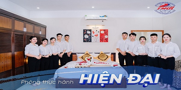 Ngành quản trị khách sạn học trường nào?