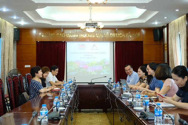 HCCT tiếp đón và làm việc với đại diện Tổ chức di trú giáo dục lao động DSS tại Việt Nam