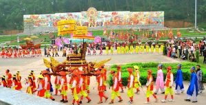 Lễ hội Đền Hùng (Phú Thọ) tưởng nhớ công lao của các vị vua Hùng (Nguồn:internet)