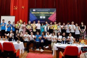 Sinh viên ngành ngôn ngữ Anh  tham gia English Festival 2023