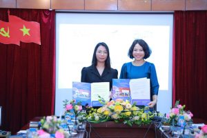 Lễ ký kết giữa Trường Cao đẳng Thương mại và Du lịch Hà Nội với Tập đoàn Sunwah tại Hà Nội