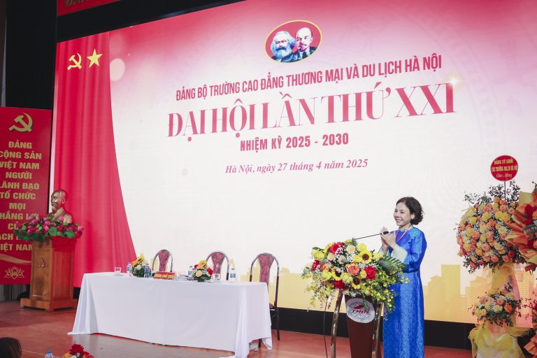 Đồng chí Trịnh Thị Thu Hà tái cử Bí thư Đảng ủy Trường Cao đẳng Thương mại và Du lịch Hà Nội nhiệm kỳ 2025-2030