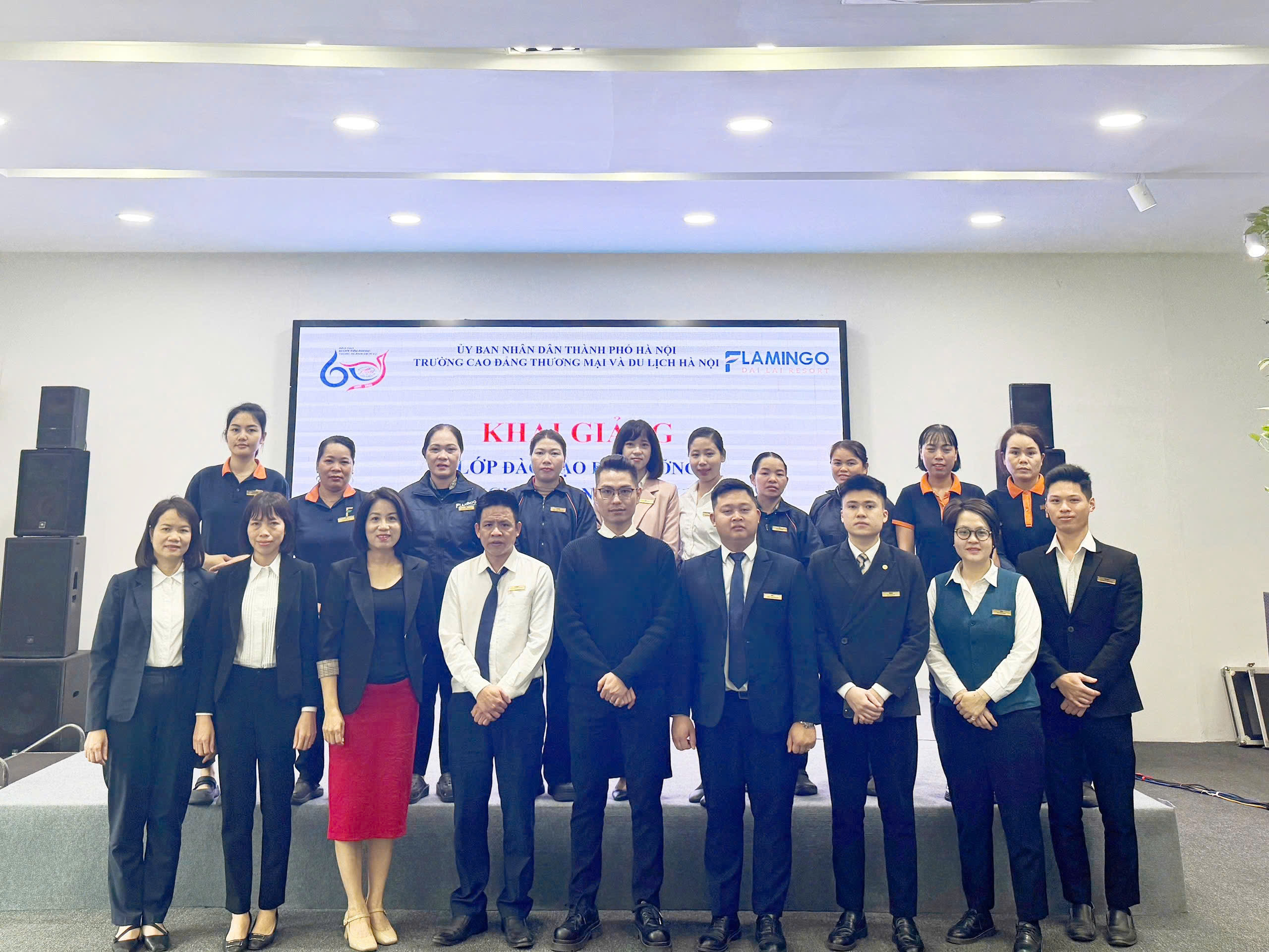 Lãnh đạo hai đơn vị cùng học viên khóa học