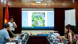 Cô Đỗ Hả Vân Phó Trưởng khoa Ngoại ngữ chia sẻ tại hội nghị