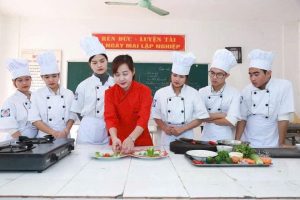 Giờ học của CÔ và Trò sinh viên ngành Công nghệ chế biến - HCCT