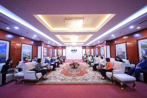 Toàn cảnh buổi làm việc.