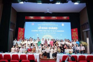 Chụp ảnh lưu niệm tại Lễ khai giảng