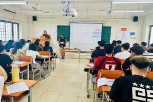 Một giờ học tiếng anh có sự hỗ trợ từ trợ giảng người nước ngoài
