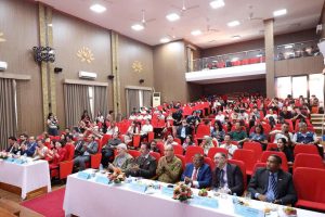 Các đại biểu dự chương trình.
