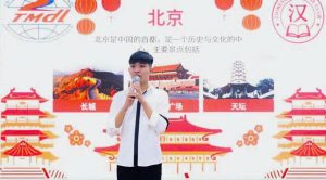 rong không khí trang nghiêm, bạn Đào Ngọc Anh Lớp trưởng lớp TQ17A – đại diện Ban điều hành CLB xúc động đọc lời tuyên thệ.