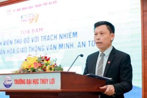 (PGS.TS Nguyễn Thành Lợi - TBT Báo Kinh tế và Đô thị phát biểu tại buổi Tọa đàm)