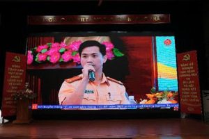 (Trung tá Nguyễn Tài Nghĩa - Phó Đội trưởng Đội tuyên truyền điều tra giải quyết TNGT và xử lý vi phạm, Phòng CSGT Công an thành phố Hà Nội chia sẻ tại buổi Tọa đàm)