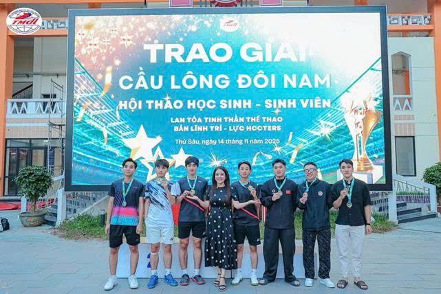 Cầu lông đôi nam