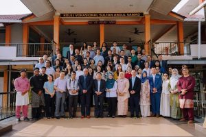 Đoàn đại biểu các nước đến thăm trường Cao đẳng nghề