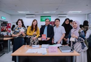 Trịnh Thị Thu Hà, Bí thư Đảng ủy, Hiệu trưởng Nhà trường thăm quan các cơ sở thực hành