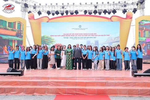 Thầy trò HCCT tại Lễ hội Văn hóa Ẩm thực Hà Nội