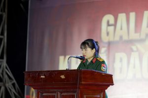 Trương Khánh Ly (Tiểu đội 1 – Trung đội 3 – Đại đội 7) Lớp QTDL17A đại diện cho 689 sinh viên