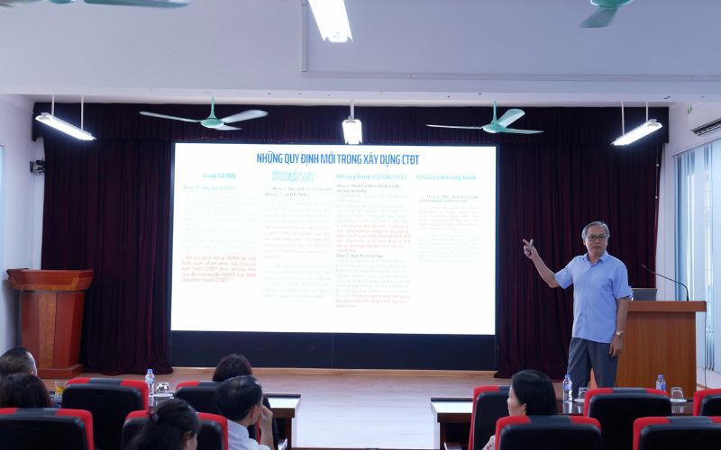 Tập huấn đổi mới chương trình đào tạo tại HCCT 2026
