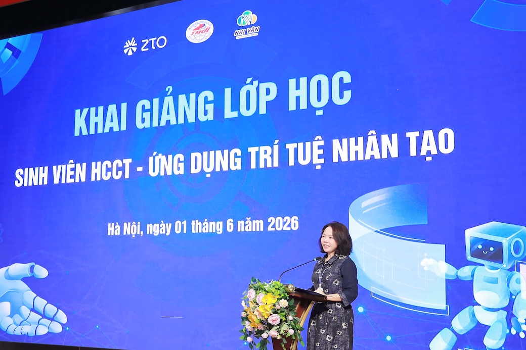Bứt phá năng lực số: HCCT tiên phong đào tạo AI thực chiến