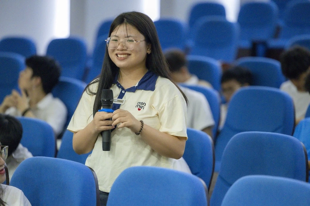 Sinh viên HCCT trải nghiệm thực tế tại tập đoàn Wistron