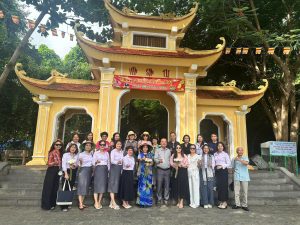 Đoàn đến dâng hương một số điểm linh thiêng tại Côn Đảo