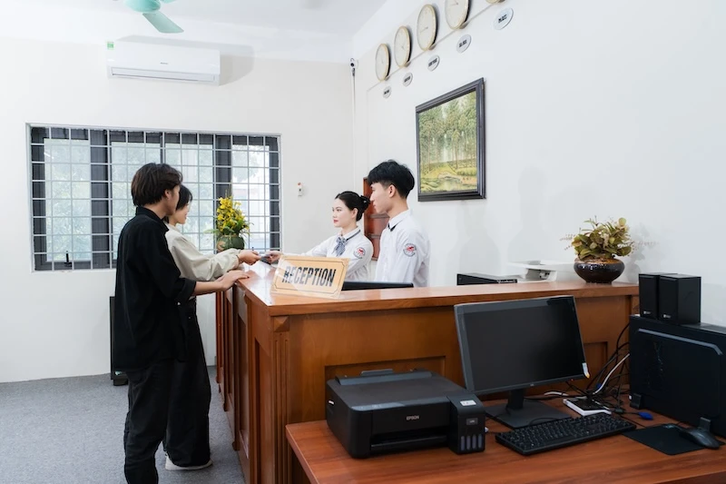 Tiếng Anh chuyên ngành Khách sạn: Bí quyết thăng tiến