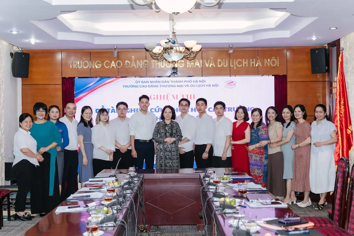 Sinh viên kỹ thuật chế biến món ăn HCCT chủ động nghiên cứu khoa học