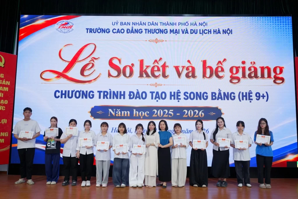 Vì sao ngày càng nhiều phụ huynh lựa chọn Hệ Song bằng sau THCS?